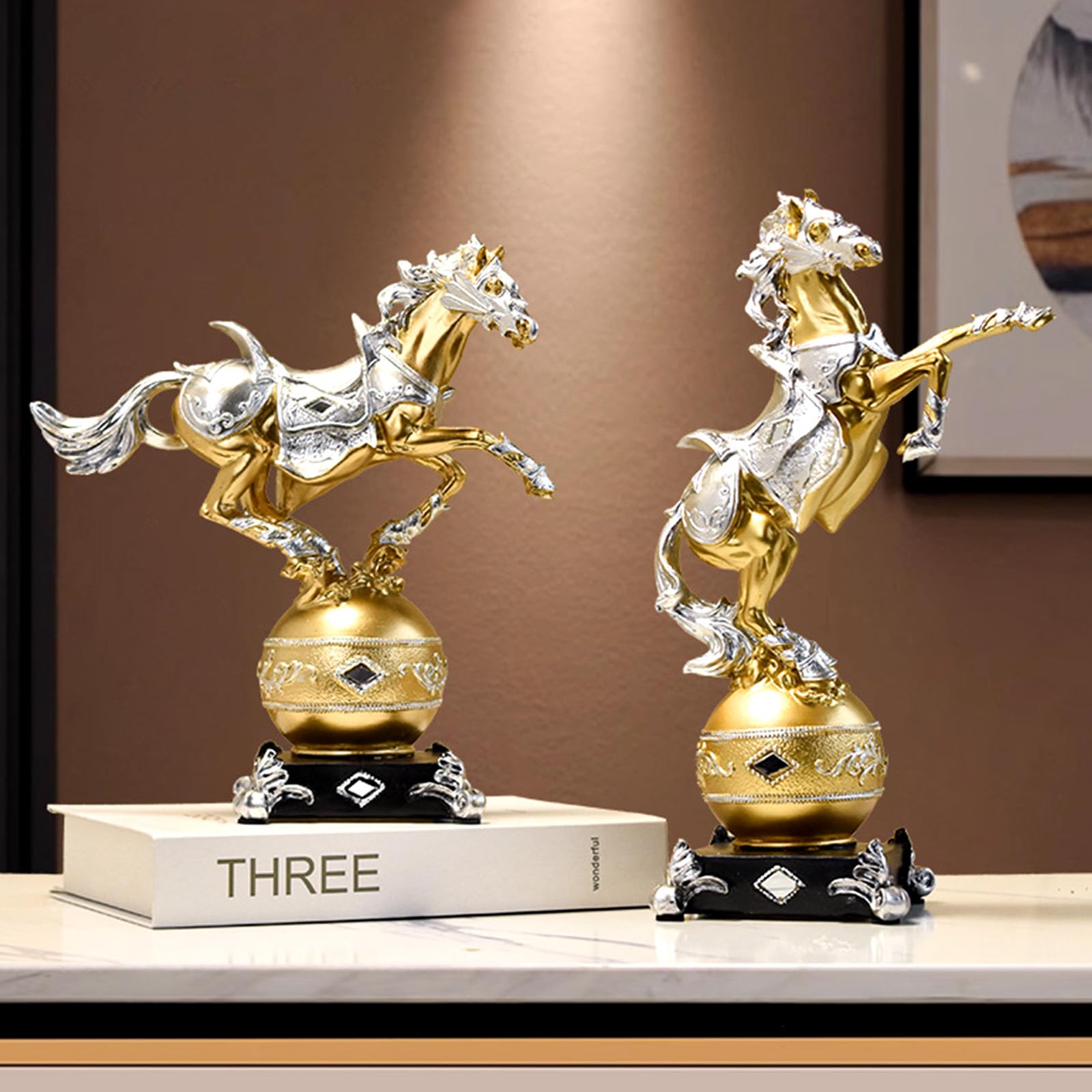 Amazon.co.jp: 戦争馬の彫刻 ゴールド 軍馬像 戦士の置物 樹脂製